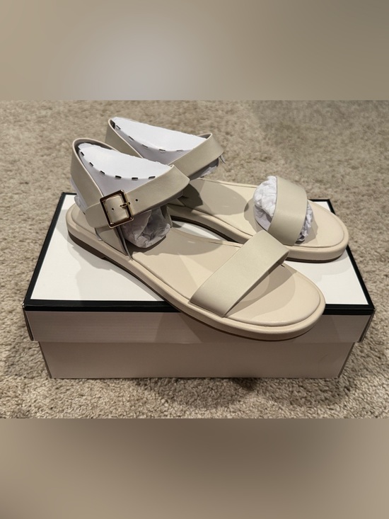 Steve Madden Shoes - Steve Madden Cream Flat Sandals